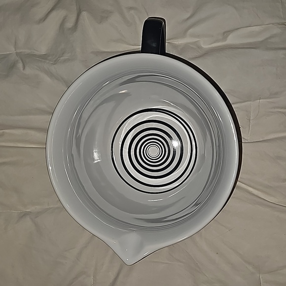 Nightmare Before Christmas Jack Skeleton and Sally Mixing Bowl - Picture 3 of 4